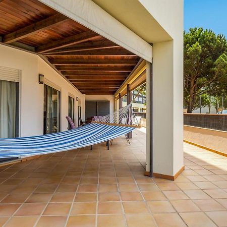 Wonderful Flat W/ Big Patio By Lovelystay Lagos Exterior photo
